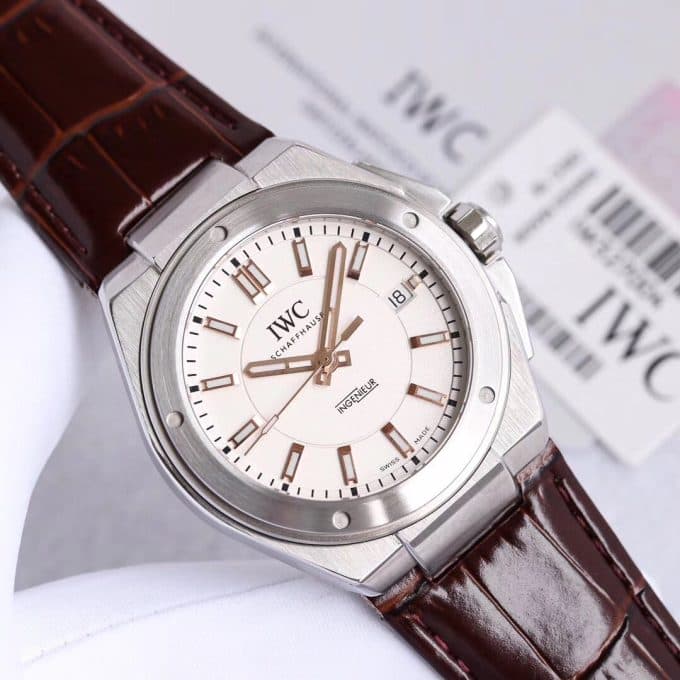 人気高級IWC エンジニア コピーシリーズ メンズ 自動巻き2色 - 画像 (5)