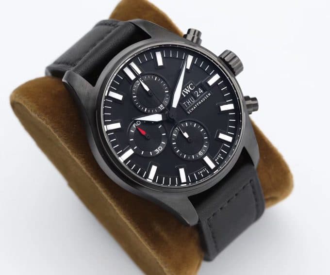人気高級IWC パイロットウォッチ コピーシリーズ メンズ 自動巻き2色