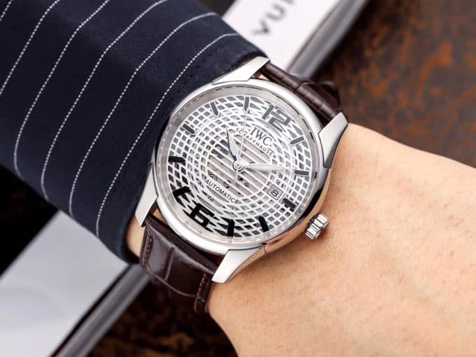 注目度NO.1IWC エンジニア コピーシリーズ メンズ 自動巻き4色 - 画像 (3)