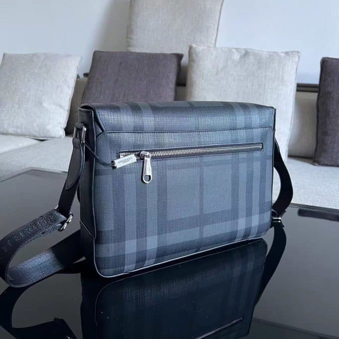 バーバリーバッグコピー 定番人気2022新品 BURBERRY メンズ ショルダーバッグ - 画像 (4)