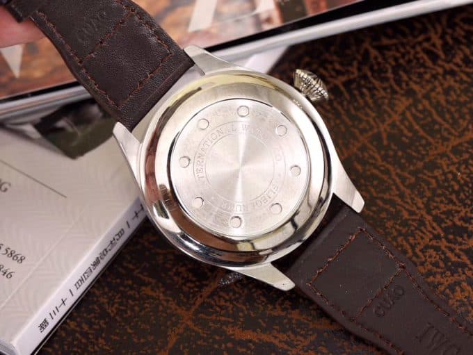 大人気新作IWC パイロットウォッチ コピーシリーズ メンズ 自動巻き3色 - 画像 (9)