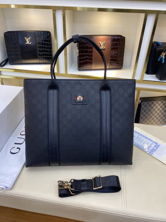 人気高級グッチバッグコピー 2022新品注目度NO.1 GUCCI メンズ ブリーフケース