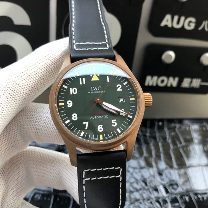 人気高級IWC パイロットウォッチ コピーシリーズ メンズ 自動巻き - 画像 (2)