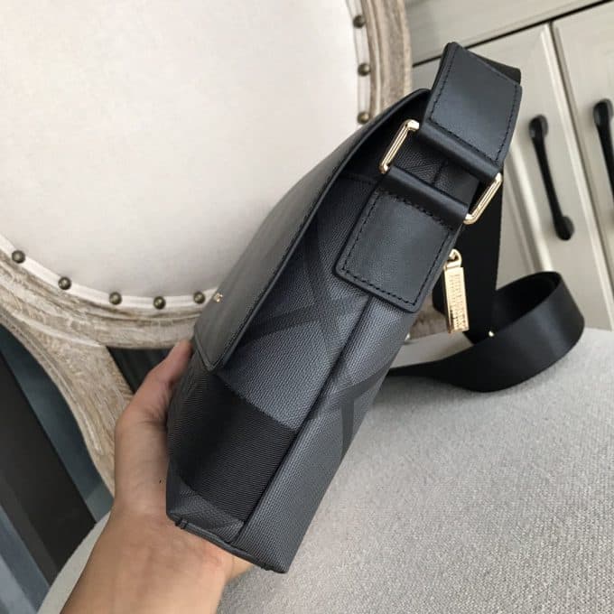 バーバリーバッグコピー 大人気2022新品 BURBERRY メンズ ショルダーバッグ - 画像 (5)