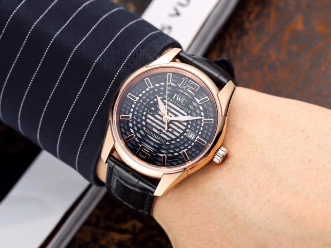 注目度NO.1IWC エンジニア コピーシリーズ メンズ 自動巻き4色 - 画像 (2)