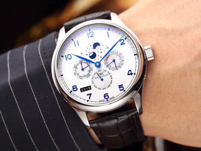 大人気新作IWC ポルトギーゼ コピーシリーズ メンズ 自動巻き3色 - 画像 (5)