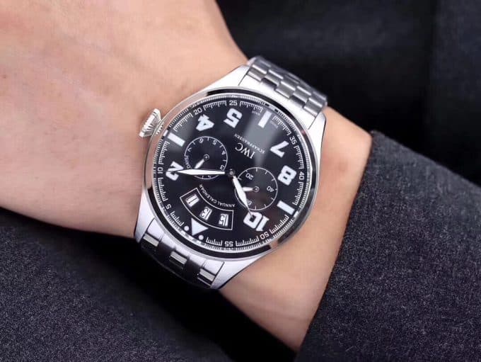定番人気IWC パイロットウォッチ コピーシリーズ メンズ 自動巻き4色 - 画像 (2)