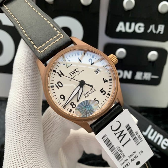 高品質IWC パイロットウォッチ コピーシリーズ メンズ 自動巻き