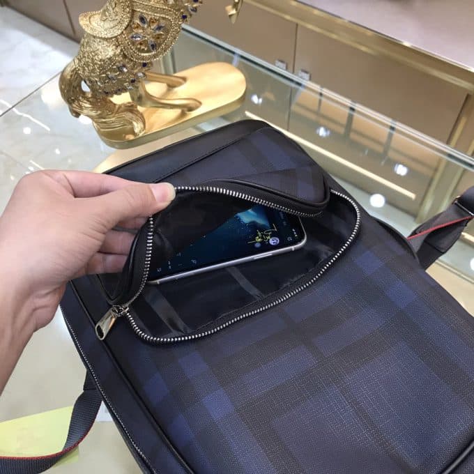 バーバリーバッグコピー 大人気2022新品 BURBERRY メンズ バックパック - 画像 (7)