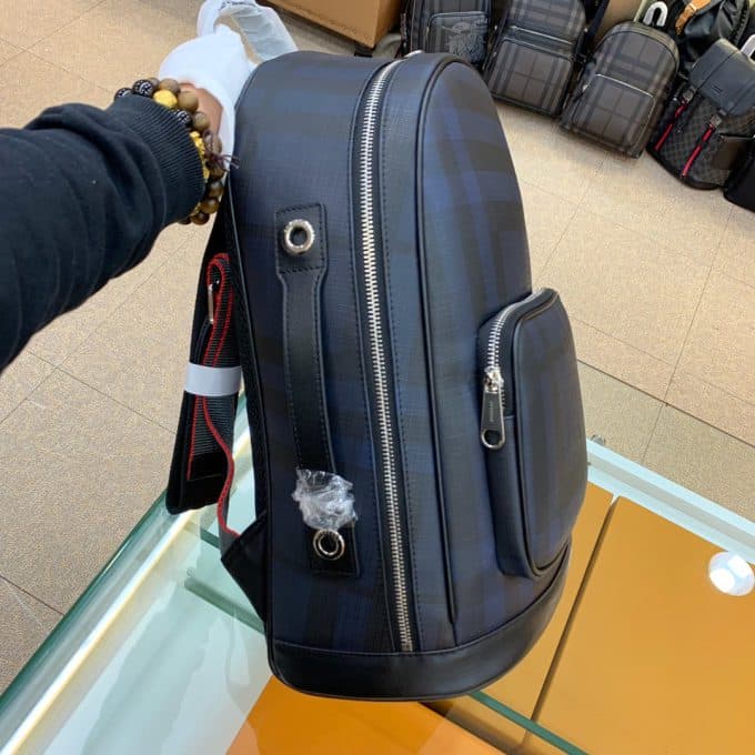 バーバリーバッグコピー 2022新品注目度NO.1 BURBERRY メンズ バックパック - 画像 (3)