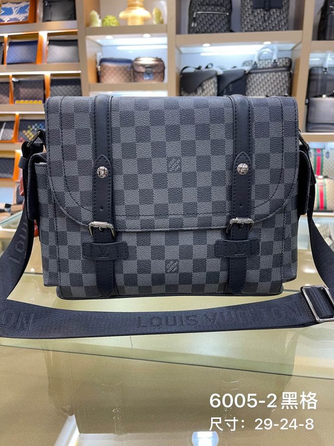 ルイヴィトンバッグコピー 定番人気2022新品 Louis Vuitton メンズ ショルダーバッグ