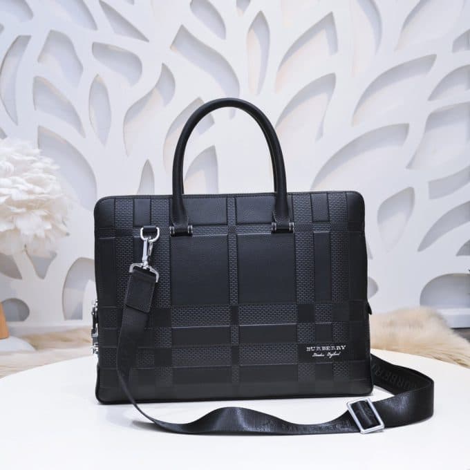 高品質バーバリーバッグコピー 2022新品注目度NO.1 BURBERRY メンズ ブリーフケース
