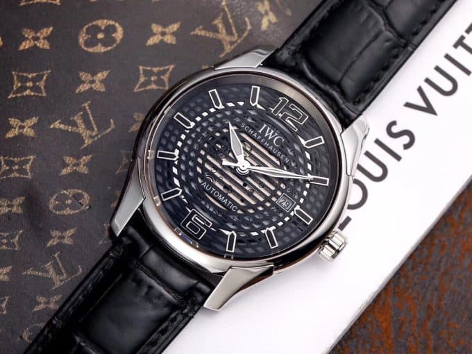 注目度NO.1IWC エンジニア コピーシリーズ メンズ 自動巻き4色 - 画像 (7)