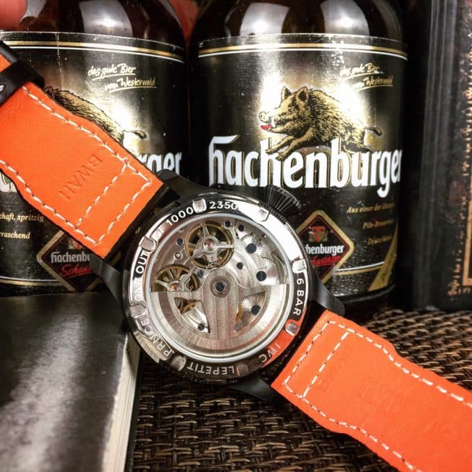 注目度NO.1IWC パイロットウォッチ コピーシリーズ メンズ 自動巻き4色 - 画像 (5)