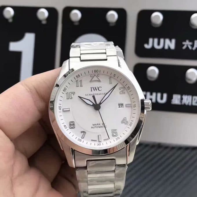 高品質IWC パイロットウォッチ コピーシリーズ メンズ 自動巻き3色 - 画像 (3)