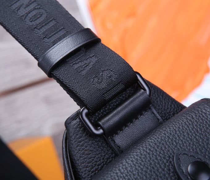 人気高級 ルイヴィトンバッグコピー 大人気2022新品 Louis Vuitton メンズ ショルダーバッグ - 画像 (6)