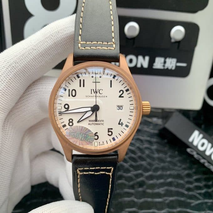 高品質IWC パイロットウォッチ コピーシリーズ メンズ 自動巻き - 画像 (2)