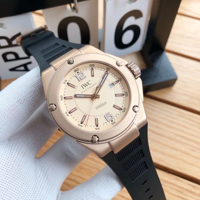 大人気新作IWC エンジニア コピーシリーズ メンズ 自動巻き - 画像 (5)