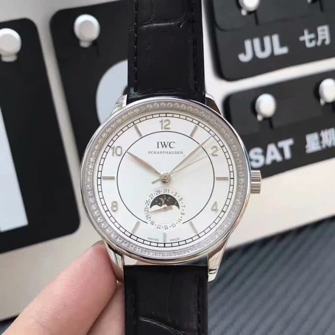 高品質IWC ポルトギーゼ コピーシリーズ メンズ 自動巻き2色 - 画像 (3)