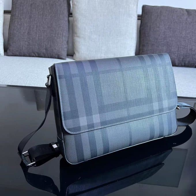 バーバリーバッグコピー 定番人気2022新品 BURBERRY メンズ ショルダーバッグ - 画像 (2)