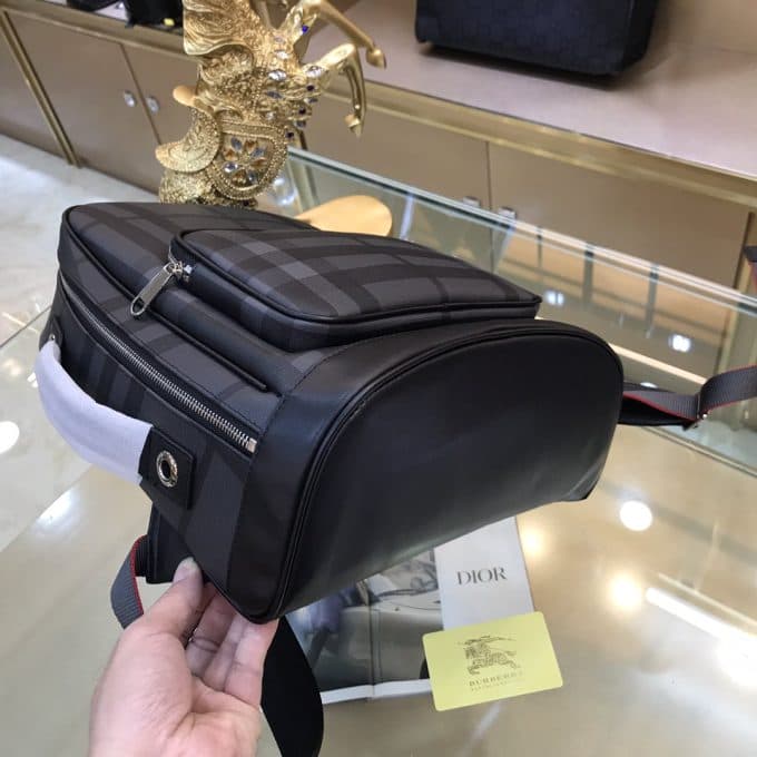 バーバリーバッグコピー 定番人気2022新品 BURBERRY メンズ バックパック - 画像 (7)