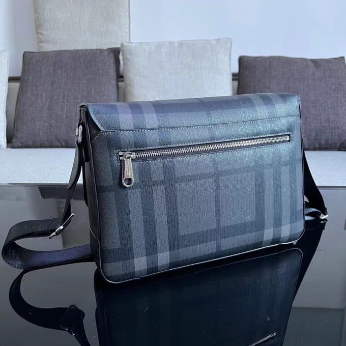 バーバリーバッグコピー 定番人気2022新品 BURBERRY メンズ ショルダーバッグ - 画像 (4)