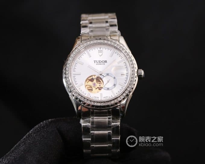 大人気新品チュードル 時計 コピー メンズ 自動巻き 2色 - 画像 (5)