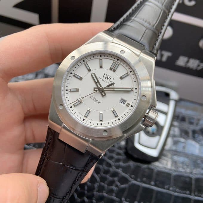 人気高級IWC エンジニア コピーシリーズ メンズ 自動巻き2色 - 画像 (4)