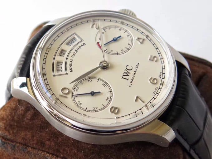 人気高級IWC ポルトギーゼ コピーシリーズ メンズ 自動巻き - 画像 (4)