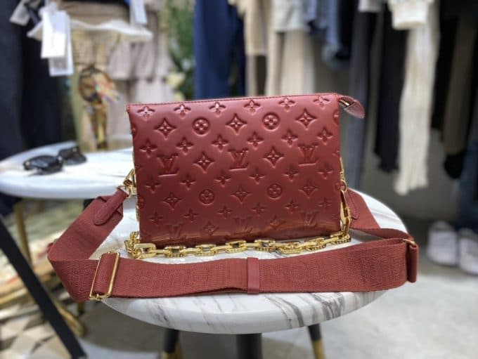 人気高級ルイヴィトンバッグコピー 定番人気2022新品 Louis Vuitton メンズ ショルダーバッグ