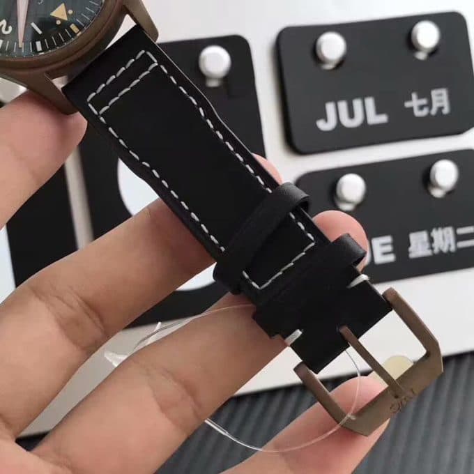 人気高級IWC パイロットウォッチ コピーシリーズ メンズ 自動巻き - 画像 (9)