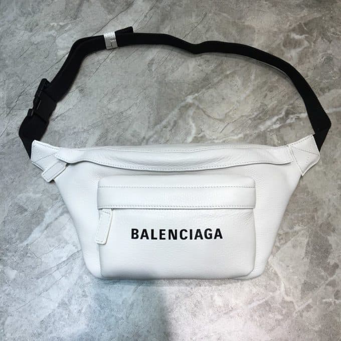 バレンシアガバッグコピー 2022新品注目度NO.1 BALENCIAGA男女兼用 ウエストポーチ