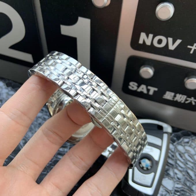 定番人気新品ヴァシュロンコンスタンタン 時計 コピー メンズ 自動巻き 4色 - 画像 (8)