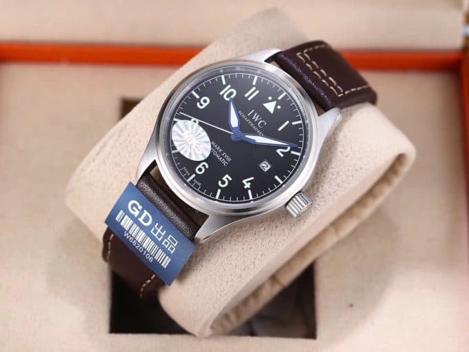 高品質IWC パイロットウォッチ コピーシリーズ メンズ 自動巻き - 画像 (2)