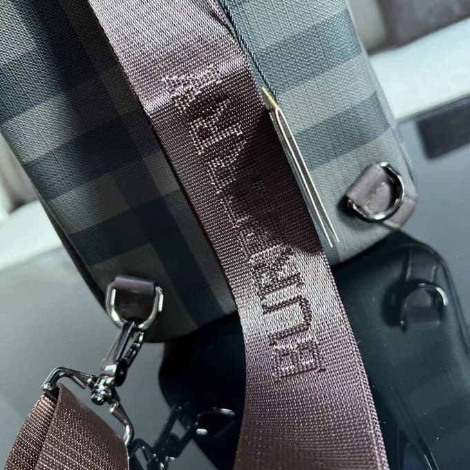 バーバリーバッグコピー 定番人気2022新品 BURBERRY メンズ ボディバッグ - 画像 (7)