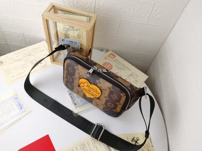 ルイヴィトンバッグコピー 定番人気2022新品 Louis Vuitton 男女兼用 ウエストポーチ - 画像 (2)