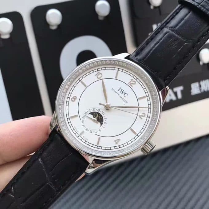 高品質IWC ポルトギーゼ コピーシリーズ メンズ 自動巻き2色 - 画像 (4)