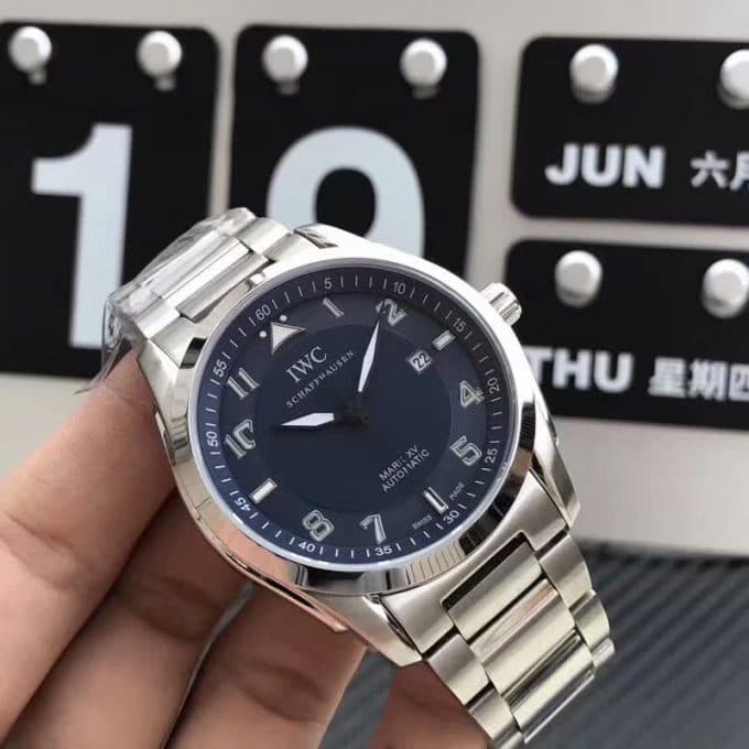 高品質IWC パイロットウォッチ コピーシリーズ メンズ 自動巻き3色