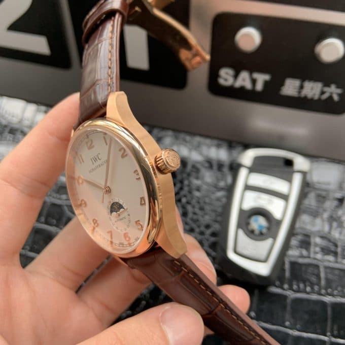 人気高級IWC ポルトギーゼ コピーシリーズ メンズ 自動巻き2色 - 画像 (7)