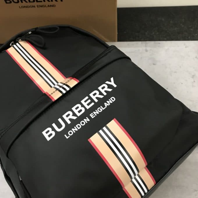 バーバリーバッグコピー 2022新品注目度NO.1 BURBERRY 男女兼用 バックパック - 画像 (6)