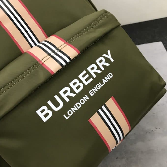 バーバリーバッグコピー 2022新品注目度NO.1 BURBERRY 男女兼用 バックパック - 画像 (7)