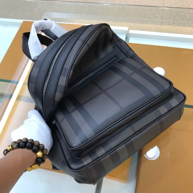 バーバリーバッグコピー 2022新品注目度NO.1 BURBERRY メンズ バックパック - 画像 (7)