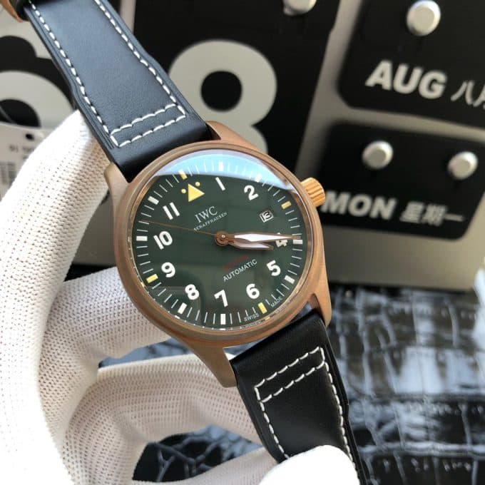 人気高級IWC パイロットウォッチ コピーシリーズ メンズ 自動巻き