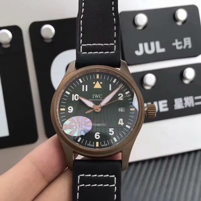 人気高級IWC パイロットウォッチ コピーシリーズ メンズ 自動巻き - 画像 (2)