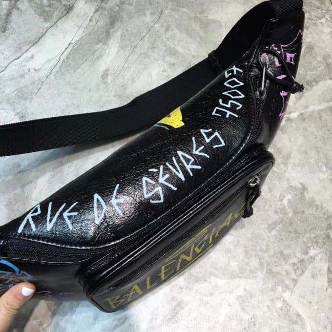 バレンシアガバッグコピー 2022新品注目度NO.1 BALENCIAGA男女兼用 ウエストポーチ - 画像 (5)