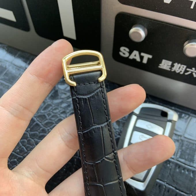 注目度NO.1カルティエ バロンブルー コピーシリーズ メンズ 自動巻き4色 - 画像 (7)