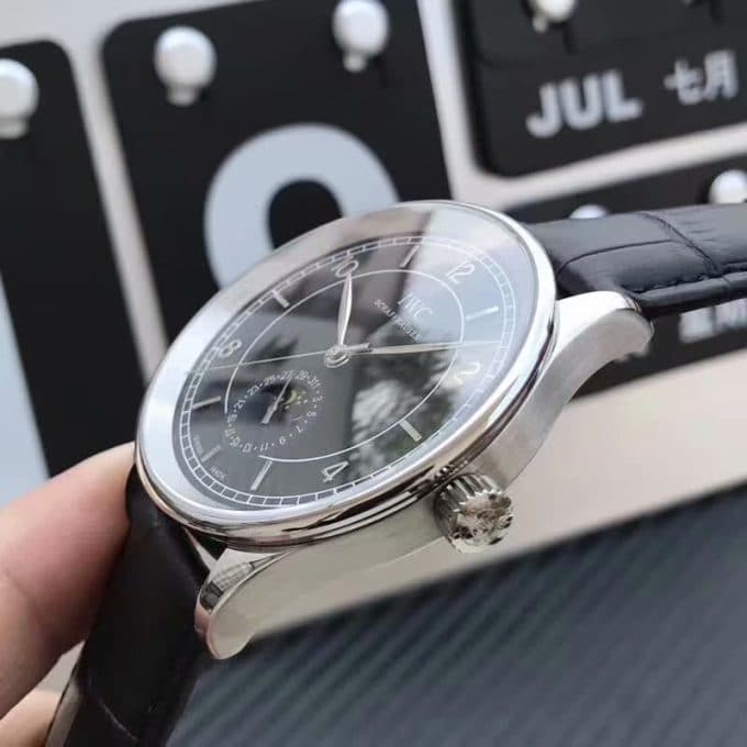 高品質IWC ポルトギーゼ コピーシリーズ メンズ 自動巻き2色 - 画像 (7)