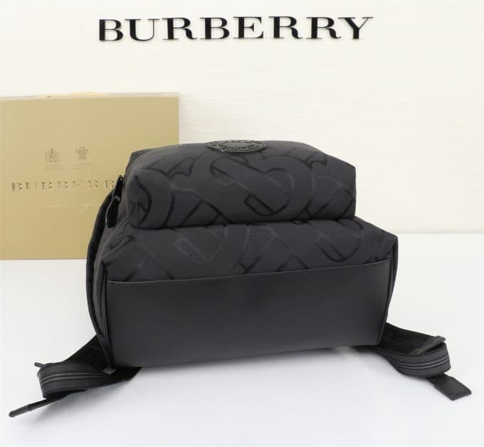 バーバリーバッグコピー 2022新品注目度NO.1 BURBERRY 男女兼用 バックパック - 画像 (4)