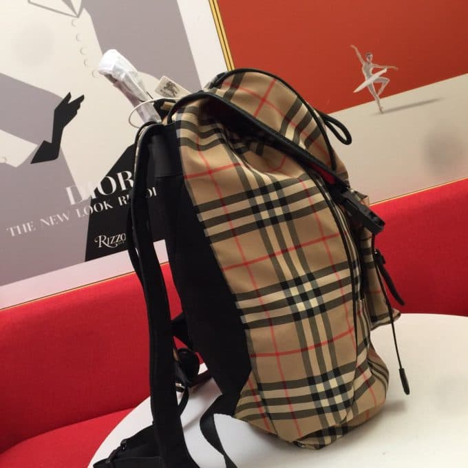 バーバリーバッグコピー 定番人気2022新品 BURBERRY 男女兼用 バックパック - 画像 (6)