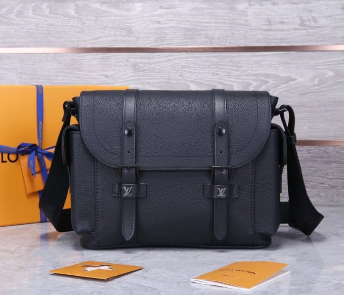 人気高級 ルイヴィトンバッグコピー 大人気2022新品 Louis Vuitton メンズ ショルダーバッグ